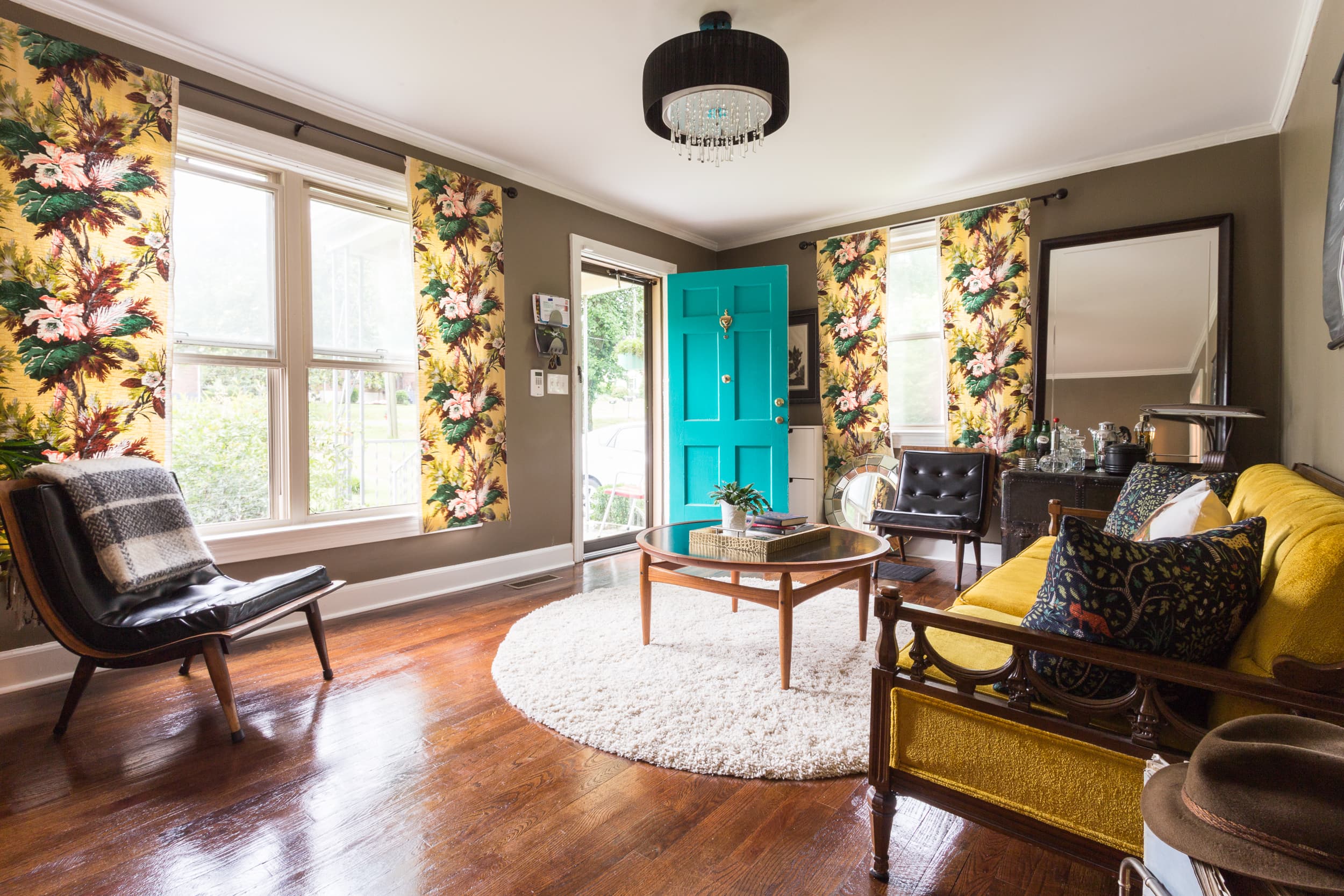 House Tour A Quirky MCM Modern Nashville Home Apartment Therapy